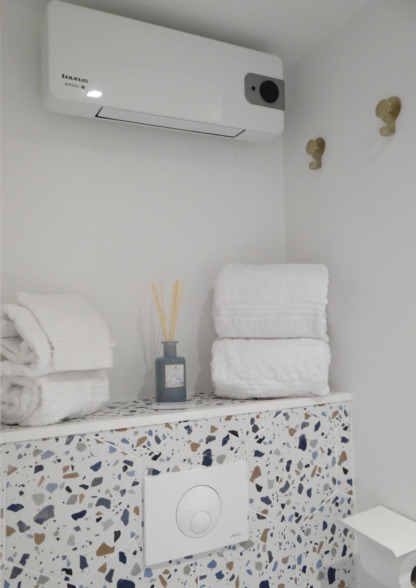 Mon Cocon Ajaccien Apartment อฌักซิโอ้ ภายนอก รูปภาพ